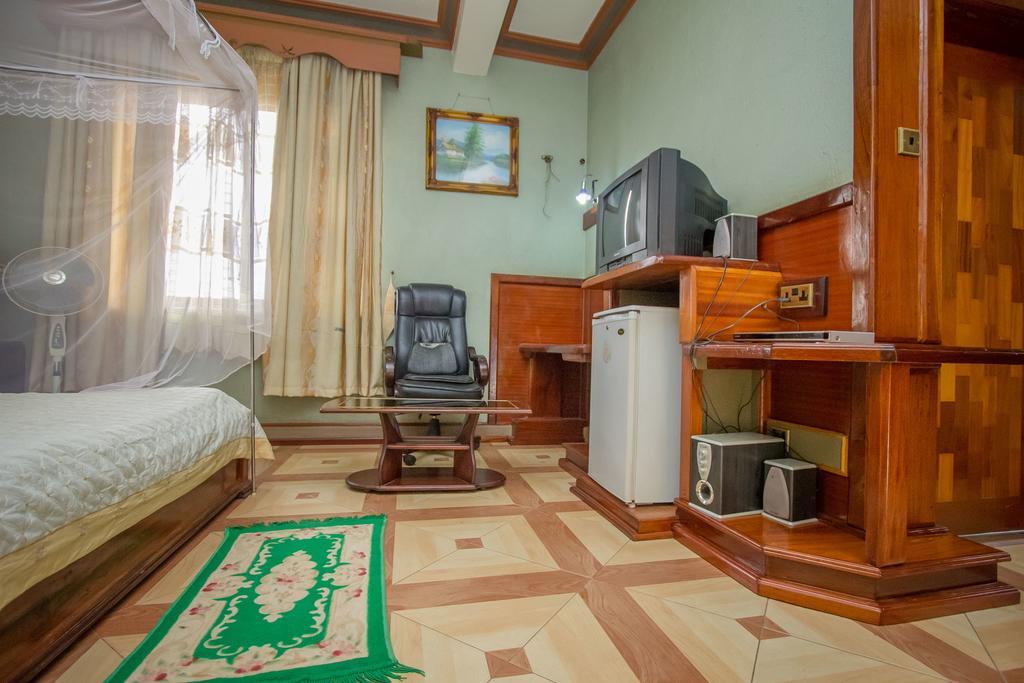 Grand Holiday International Hotel Mbarara Dış mekan fotoğraf
